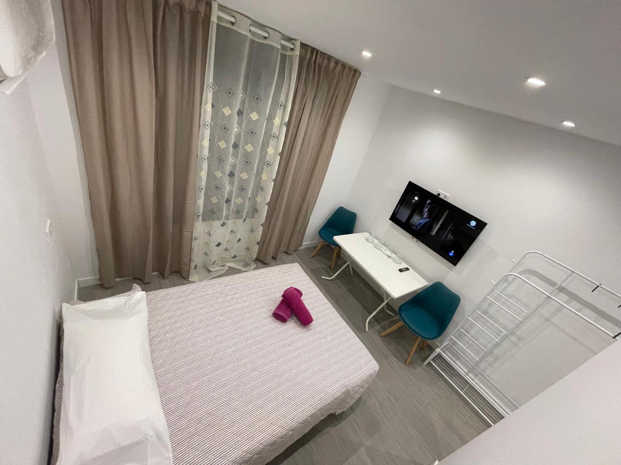 Estudios Nuevos Madrid Centro エクステリア 写真